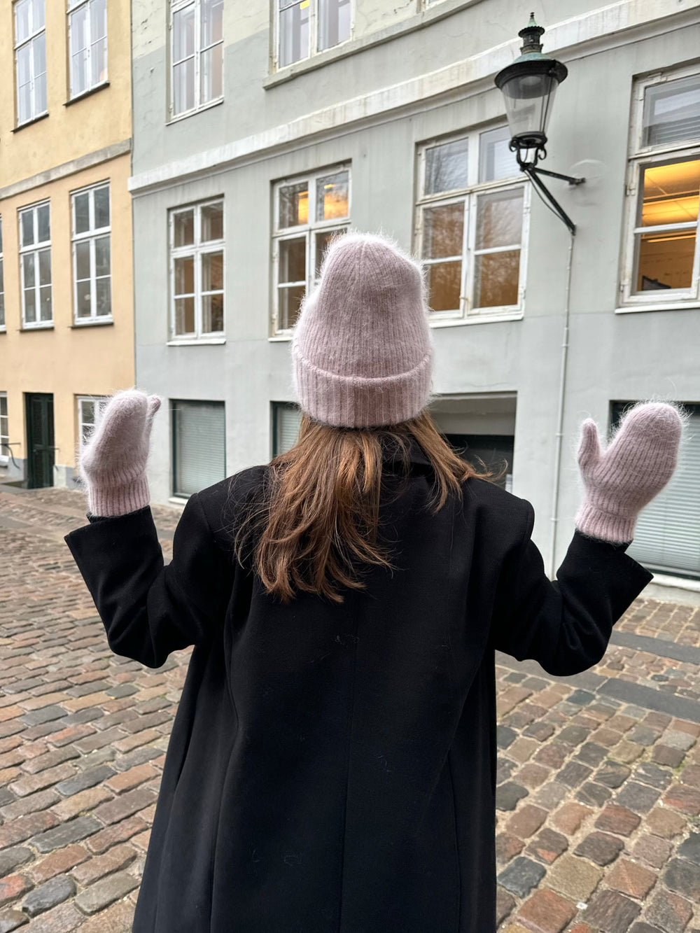 Mittens Light Fluffy mittens - Light pink – Designbysi.se