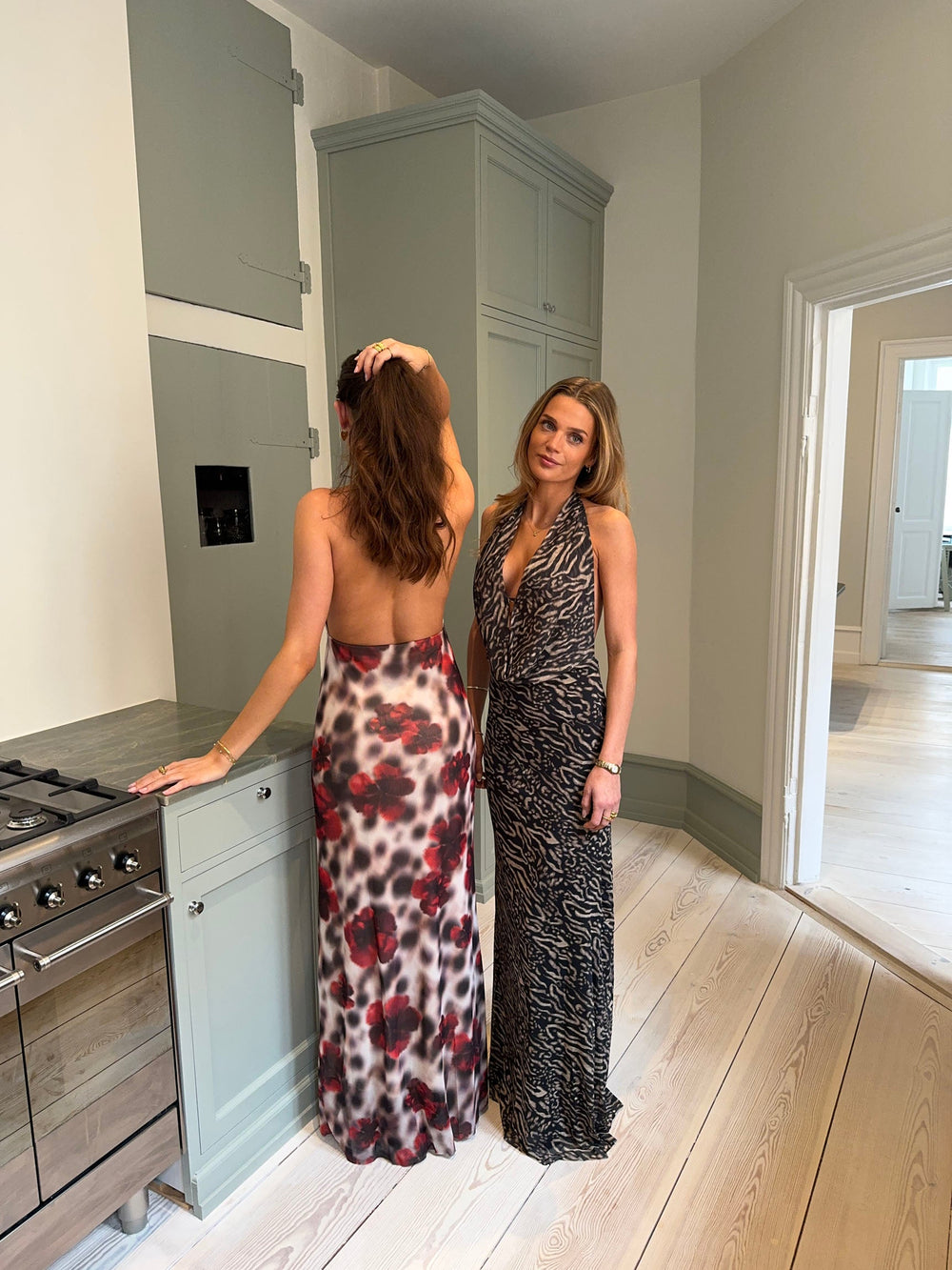 Columbine maxi dress  - White/brown with red flowers