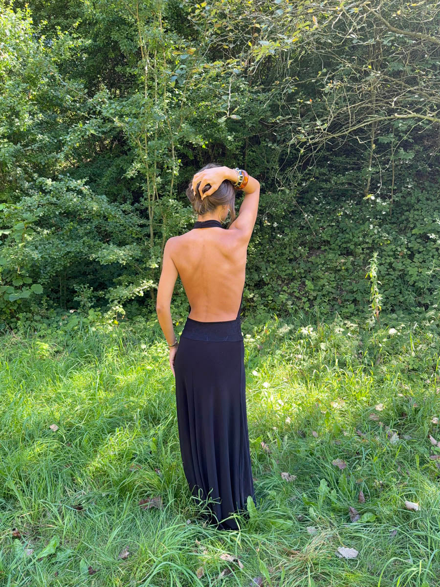 Skyla maxi dress with open back - Black