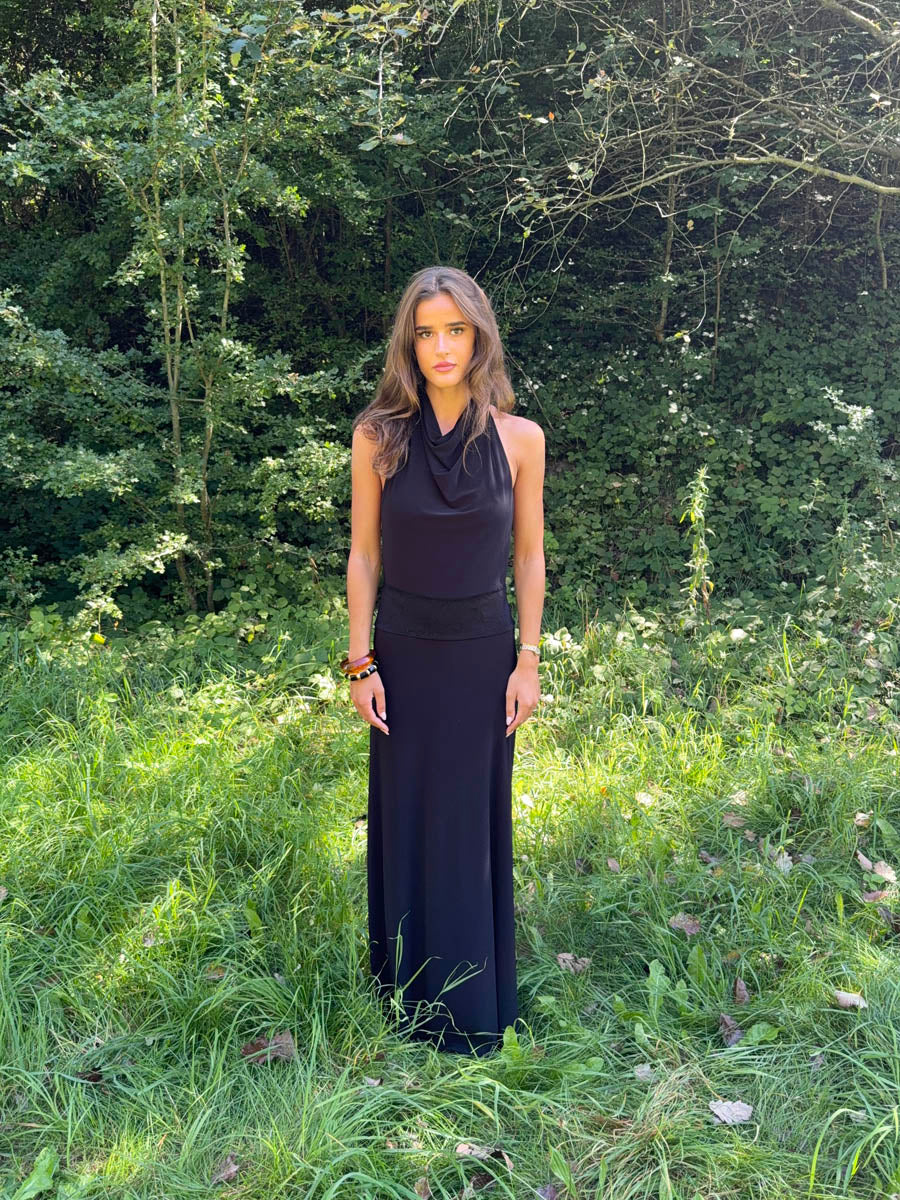 Skyla maxi dress with open back - Black