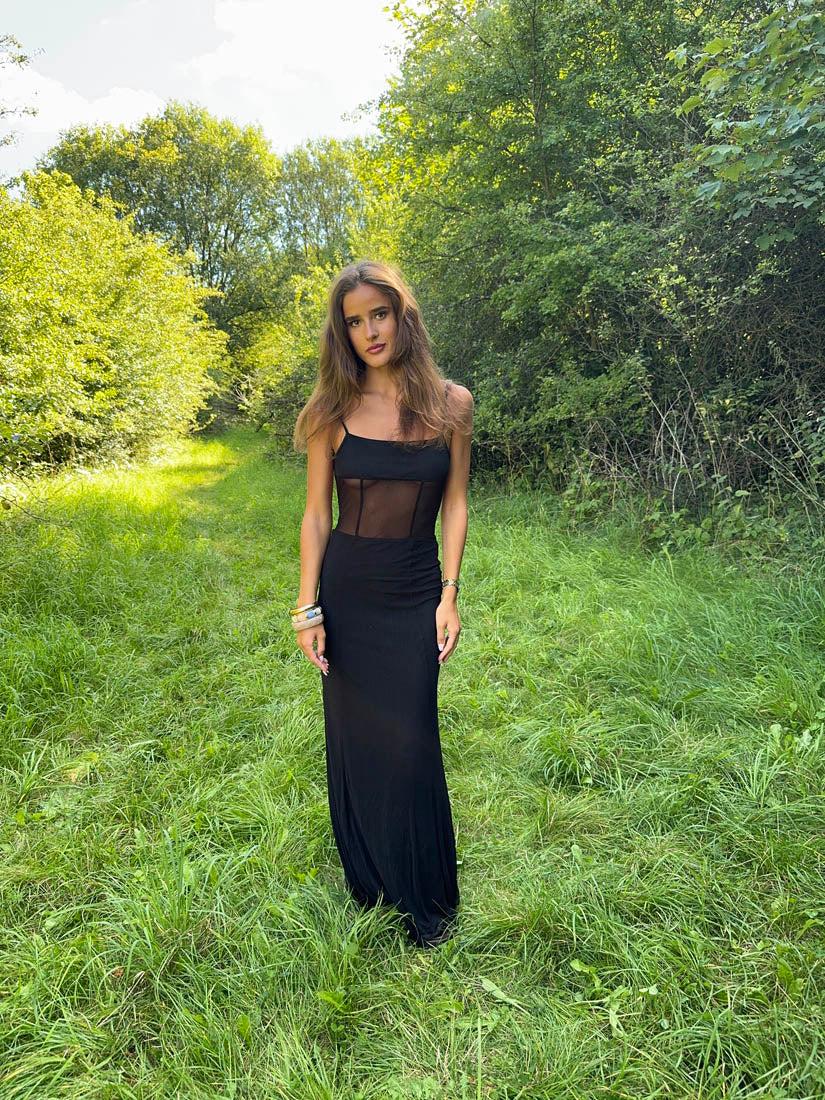 Glora maxi dress with open back – Black