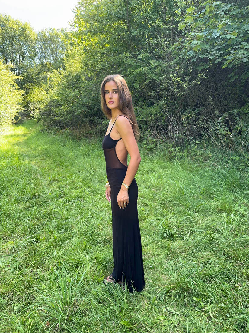 Glora maxi dress with open back – Black