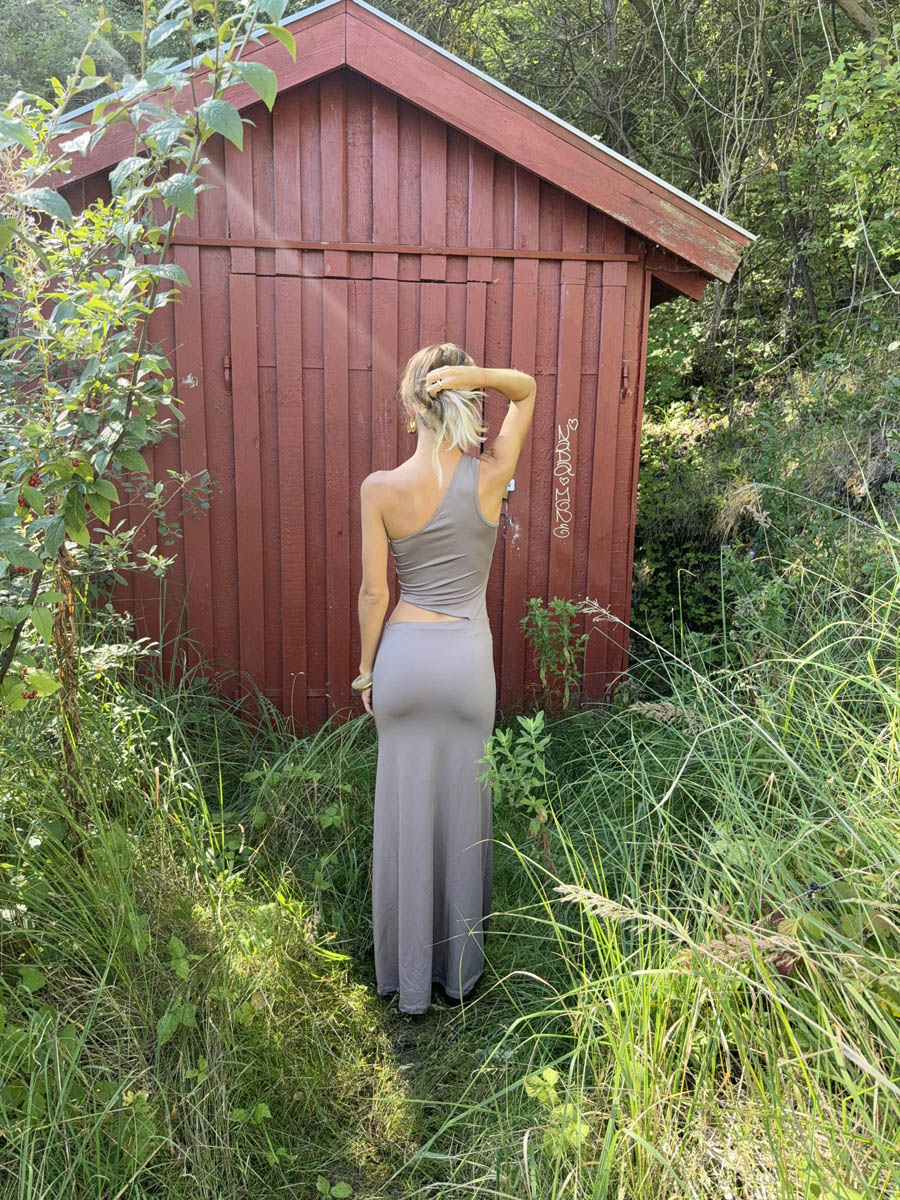 Baili maxi dress with cut out - Beige