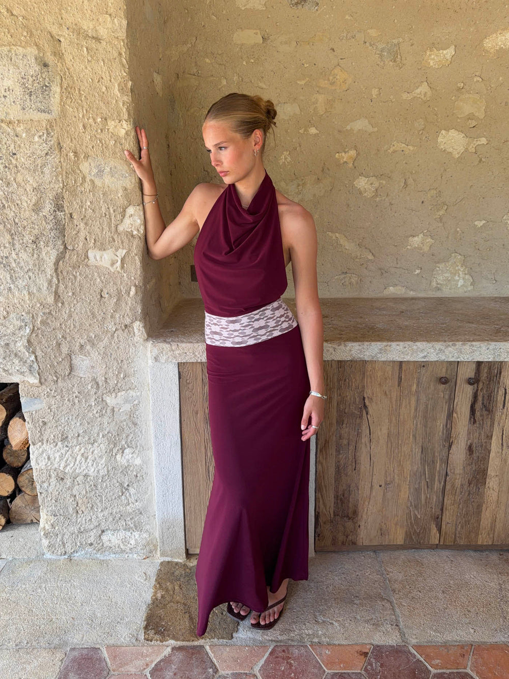 Skyla maxidress with open back - Bordeaux/pink