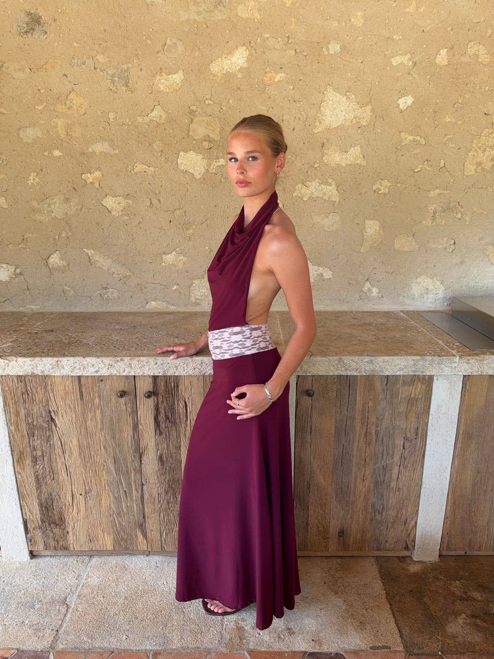 Skyla maxidress with open back - Bordeaux/pink