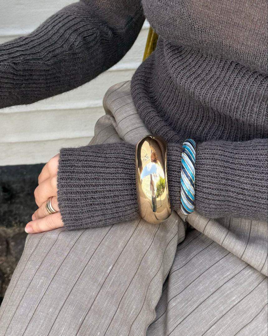 Eivora bracelet with stripes – Blue shades/gold