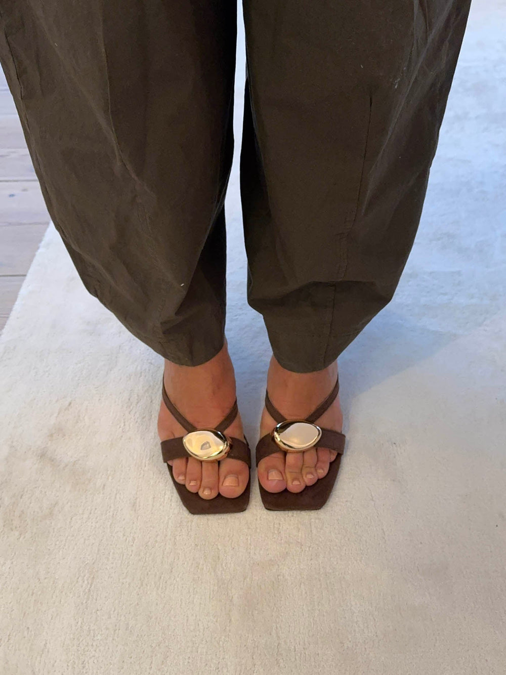 Annaline mules with gold detail - Brown/gold