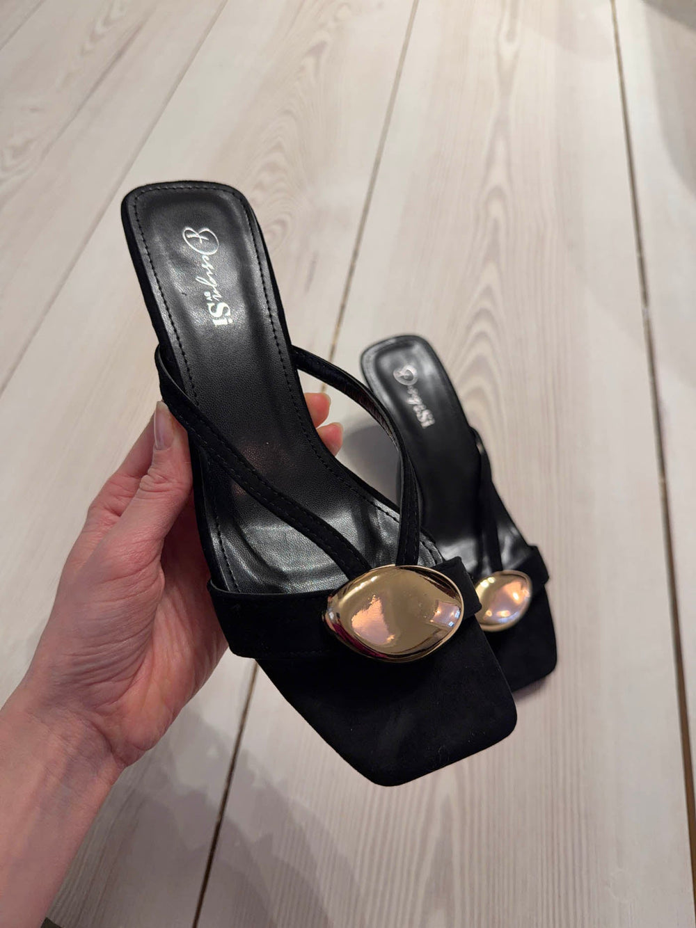 Annaline mules with gold detail - Black/gold