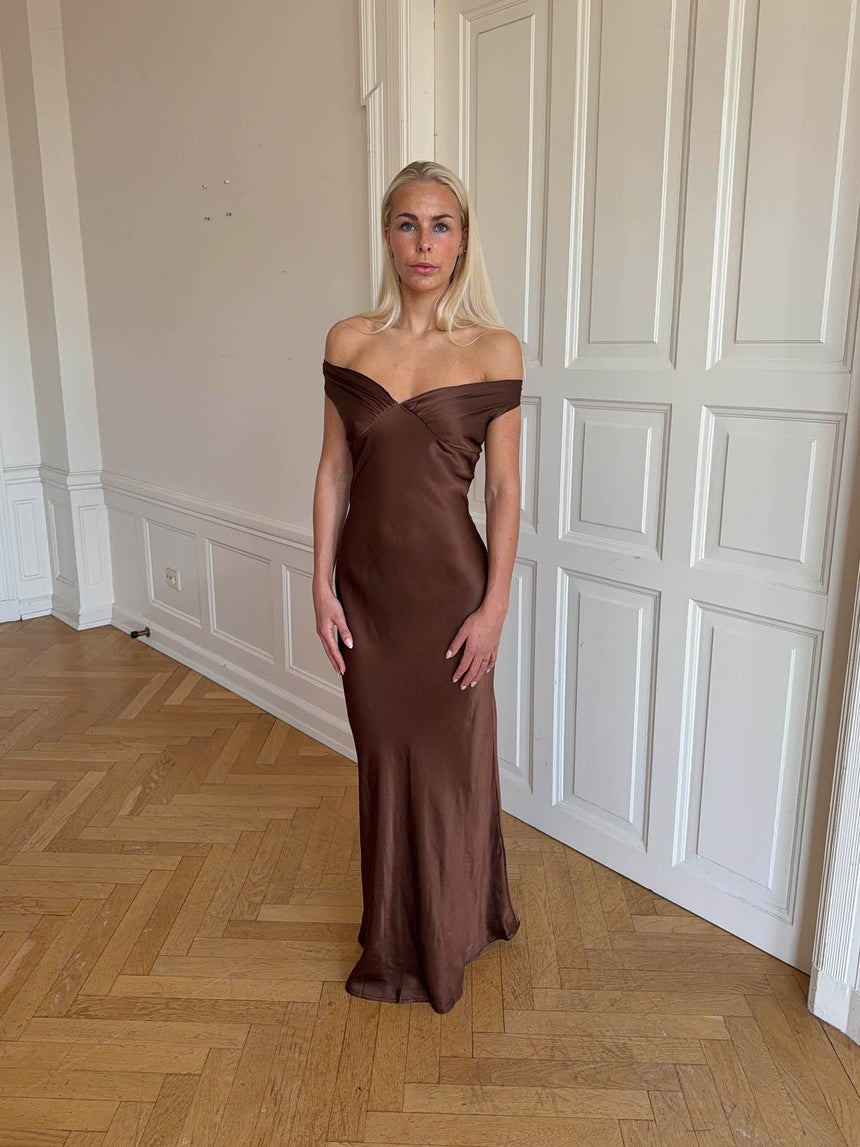 Andie off shoulder satin dress - Brown