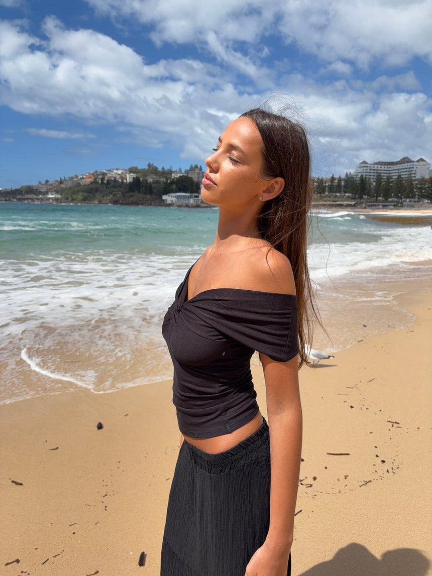 Abigail off shoulder top - Black