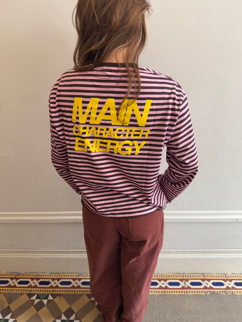 "Main character energy" blouse with stripes - Pink/brown/yellow