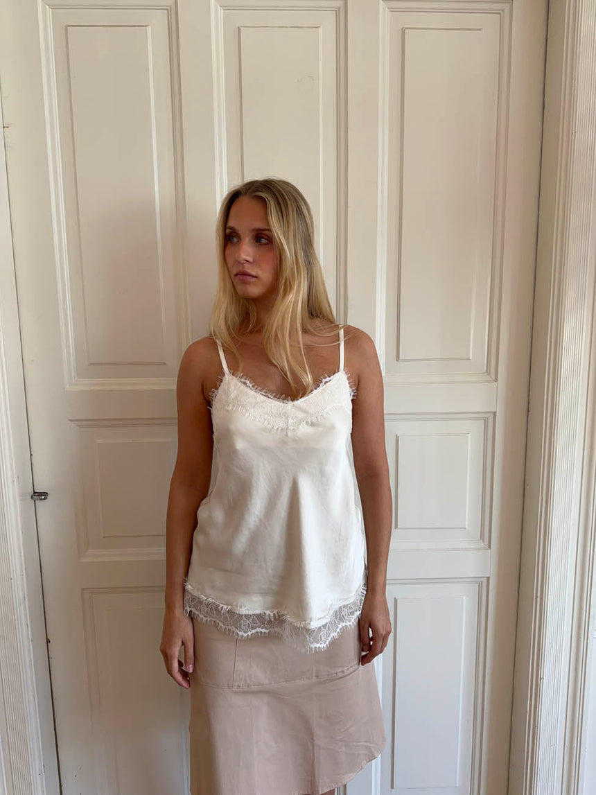 Daniana satin top with lace - White