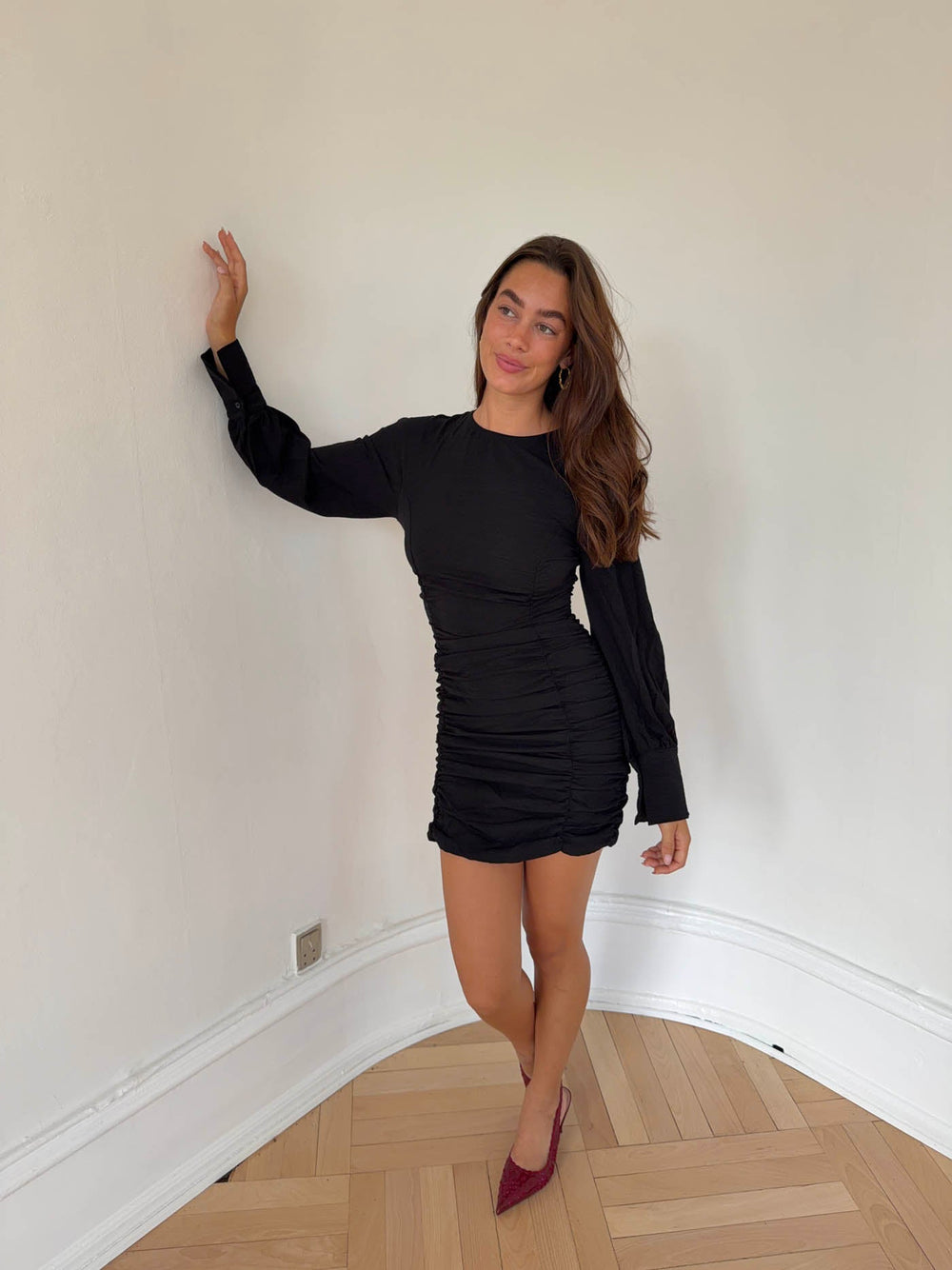 Anna Olympia scrunch dress - Black