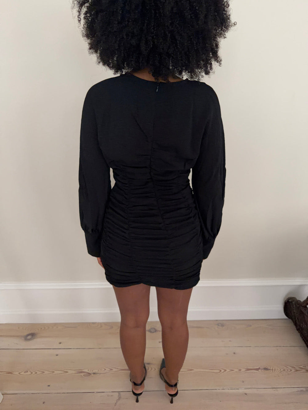 Anna Olympia scrunch dress - Black