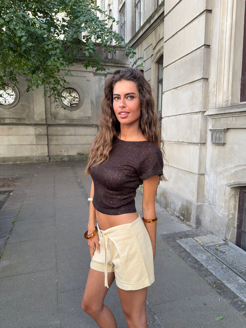 Filippa shorts with buckle – Yellow