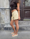 Filippa shorts with buckle – Yellow