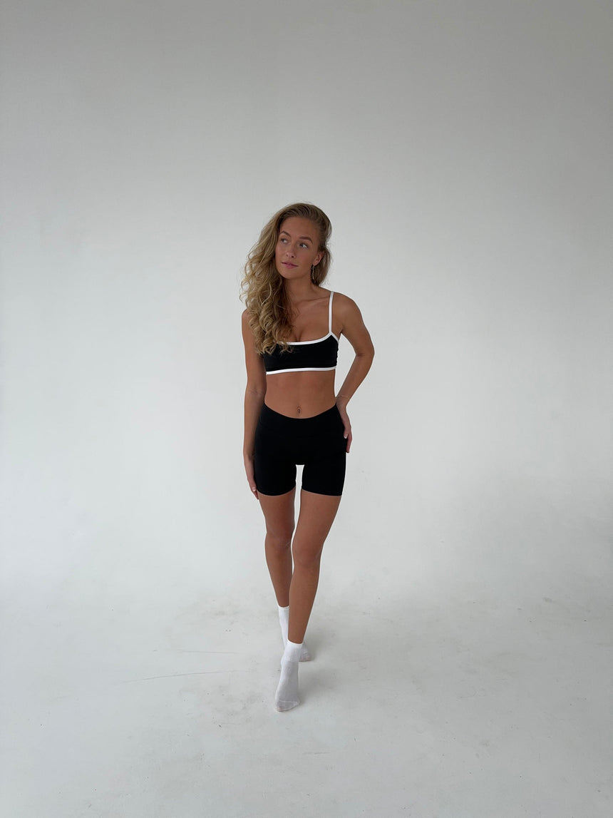 Essential shorts - Jet Black