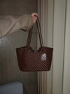 Janice woven shoulderbag - Brown