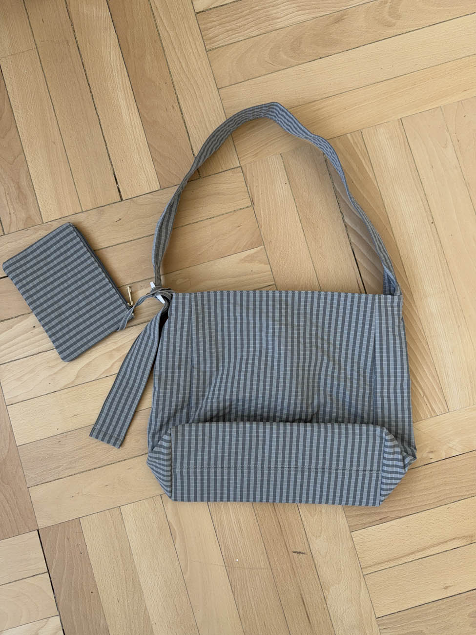 Samuel shoulder bag with checkers - Light grey