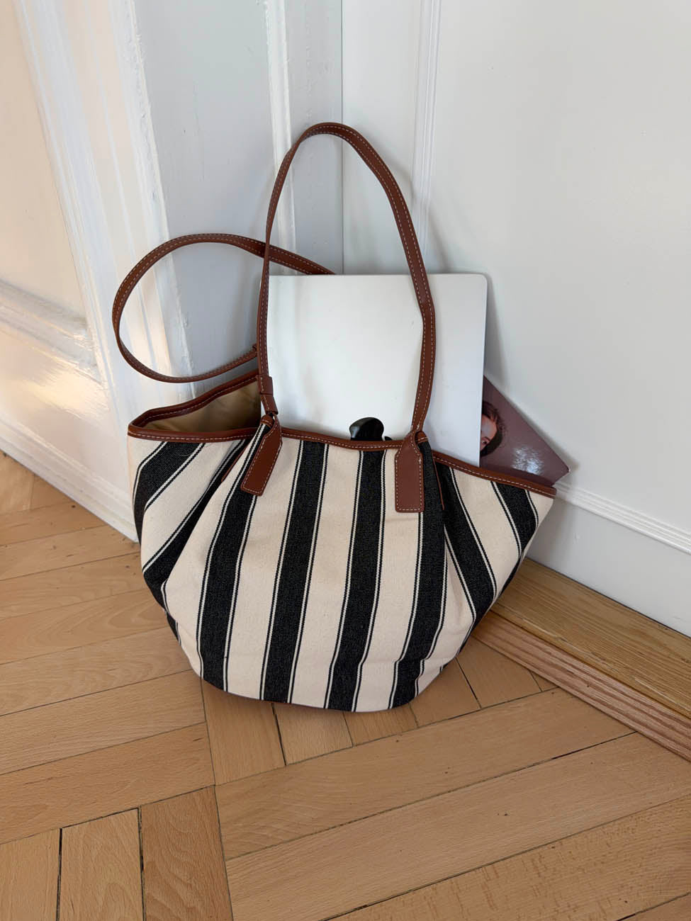 Enna shoulder bag with stripes - White/navy