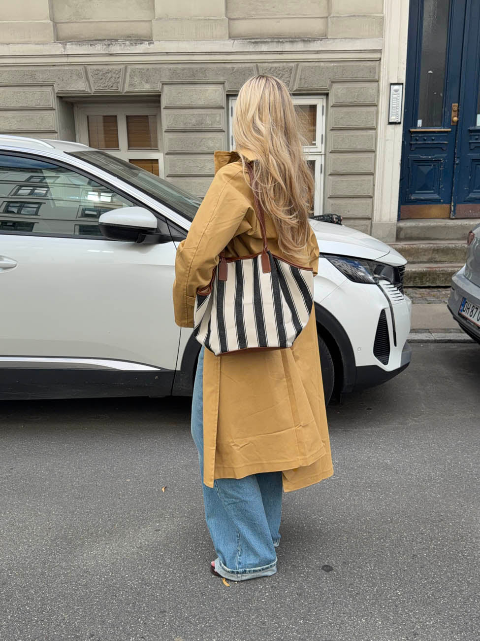 Enna shoulder bag with stripes - White/navy