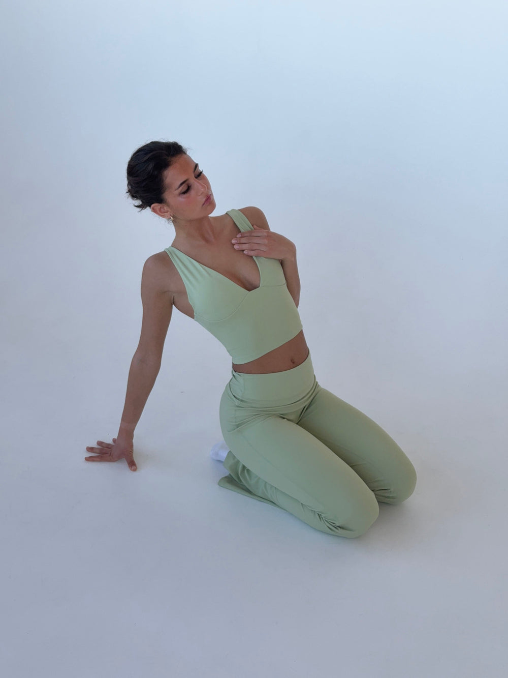 Ultimate v-neck top - Matcha