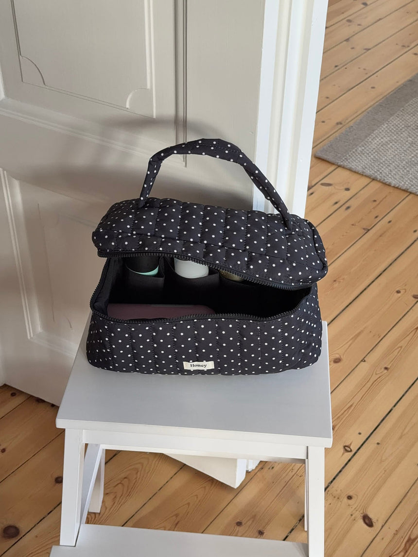 Honey large polka dotted toiletry bag with handle – Black/white