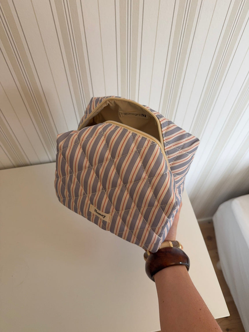 Honey large toiletry bag – Light blue stripes