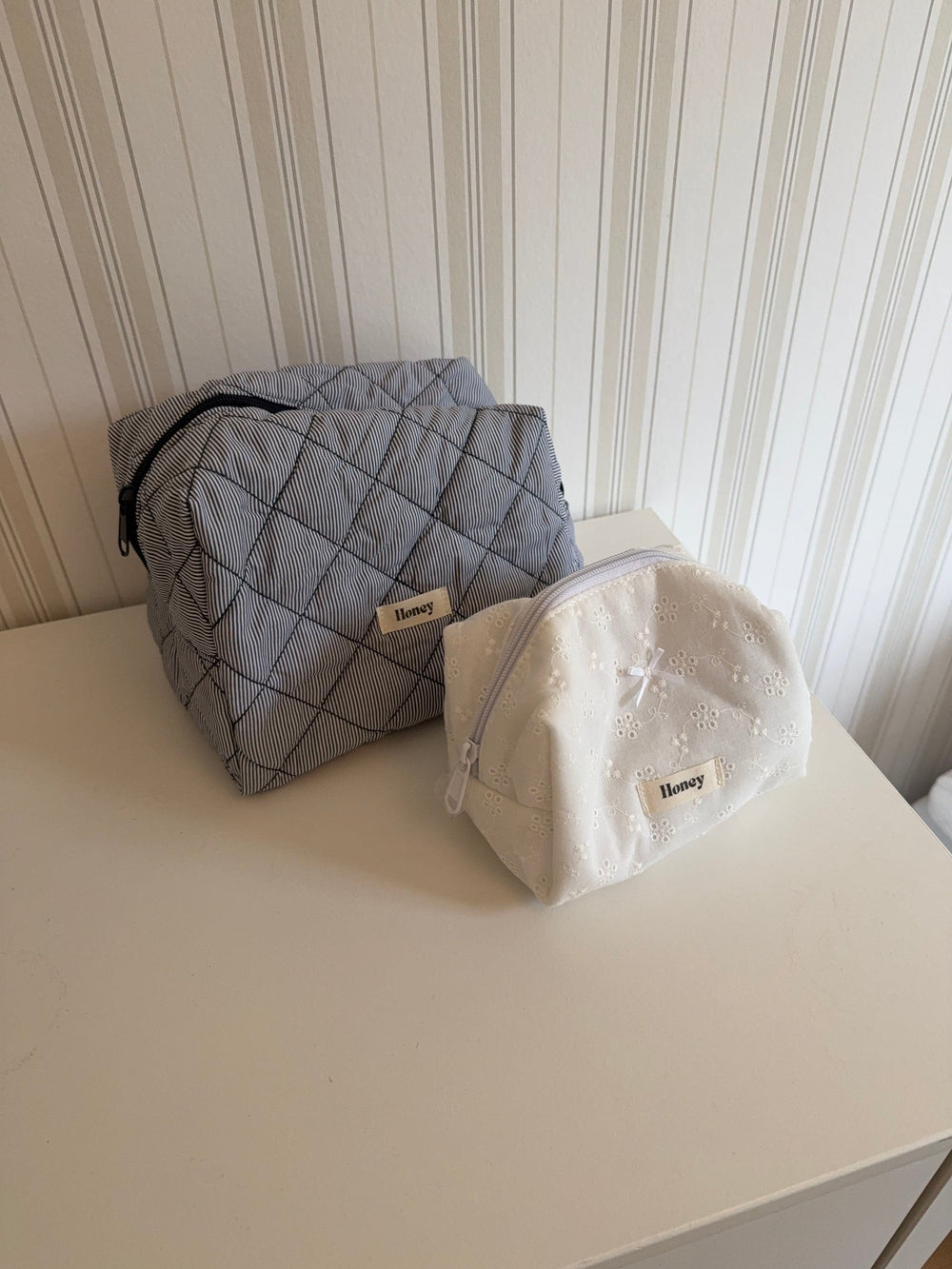 Honey large toiletry bag – Dark blue/white stripes