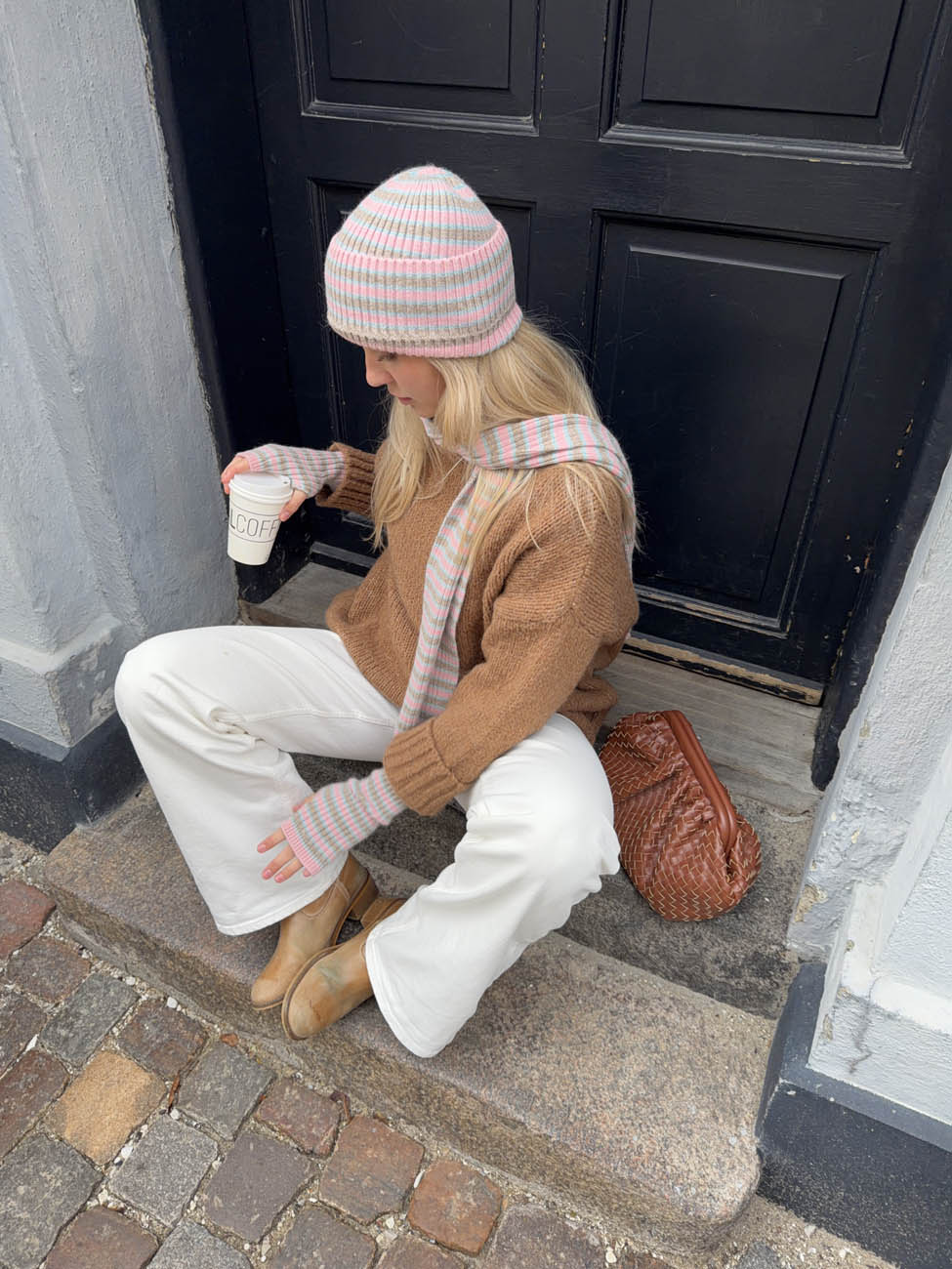 Haze beanie with stripes – Pink/beige/blue