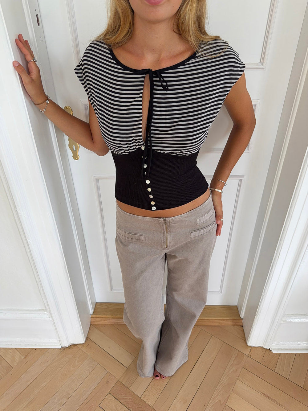 Bianca striped top with details - Black/White