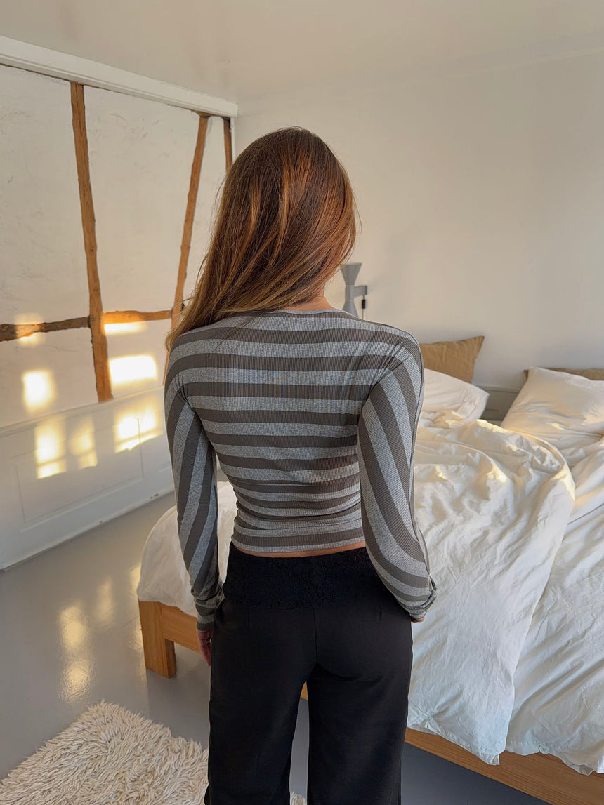 Regitze blouse with stripes – Grey/khaki