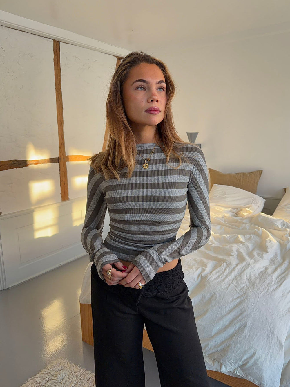Regitze blouse with stripes – Grey/khaki