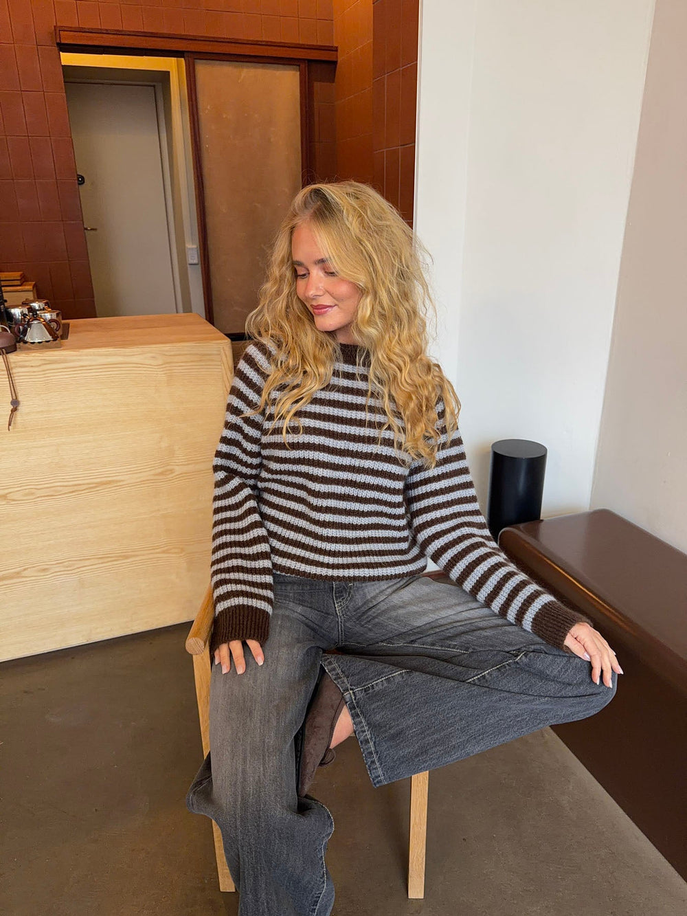 Cornelie knit sweater – Brown/blue