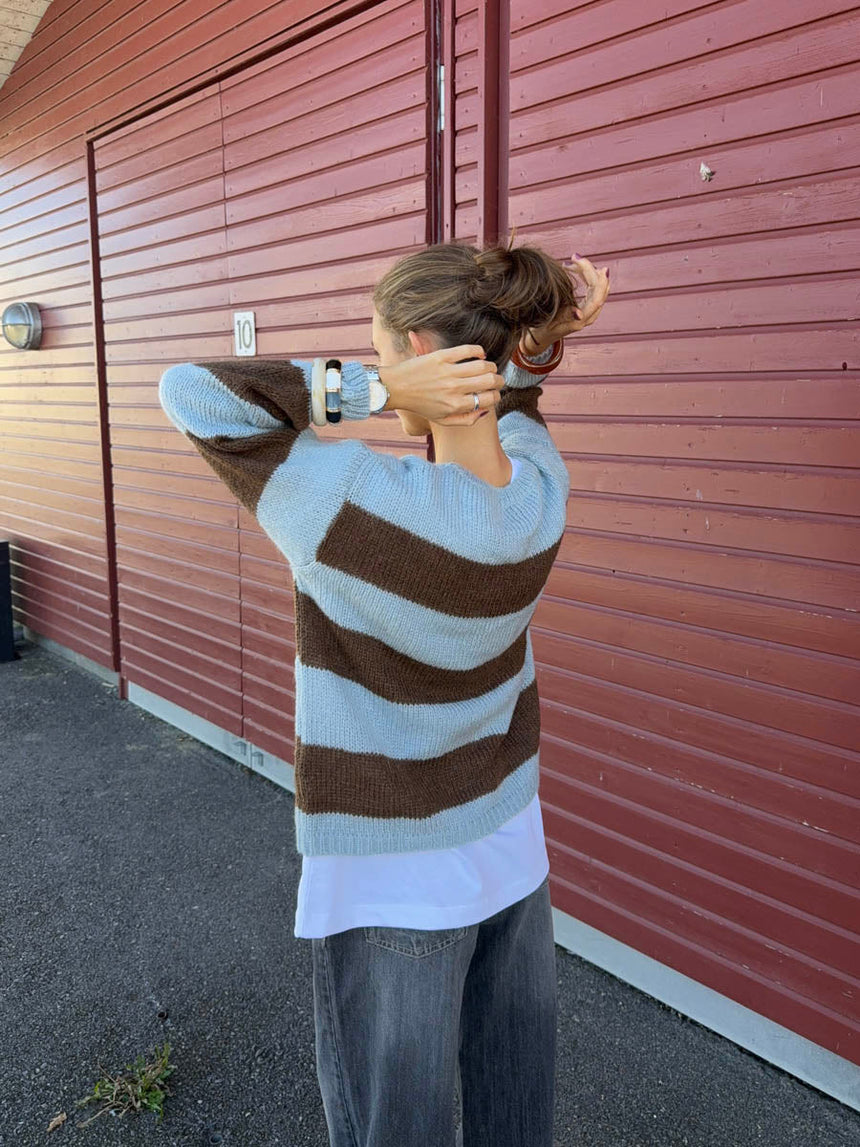 Trish knit sweater with stripes – Light blue and brown