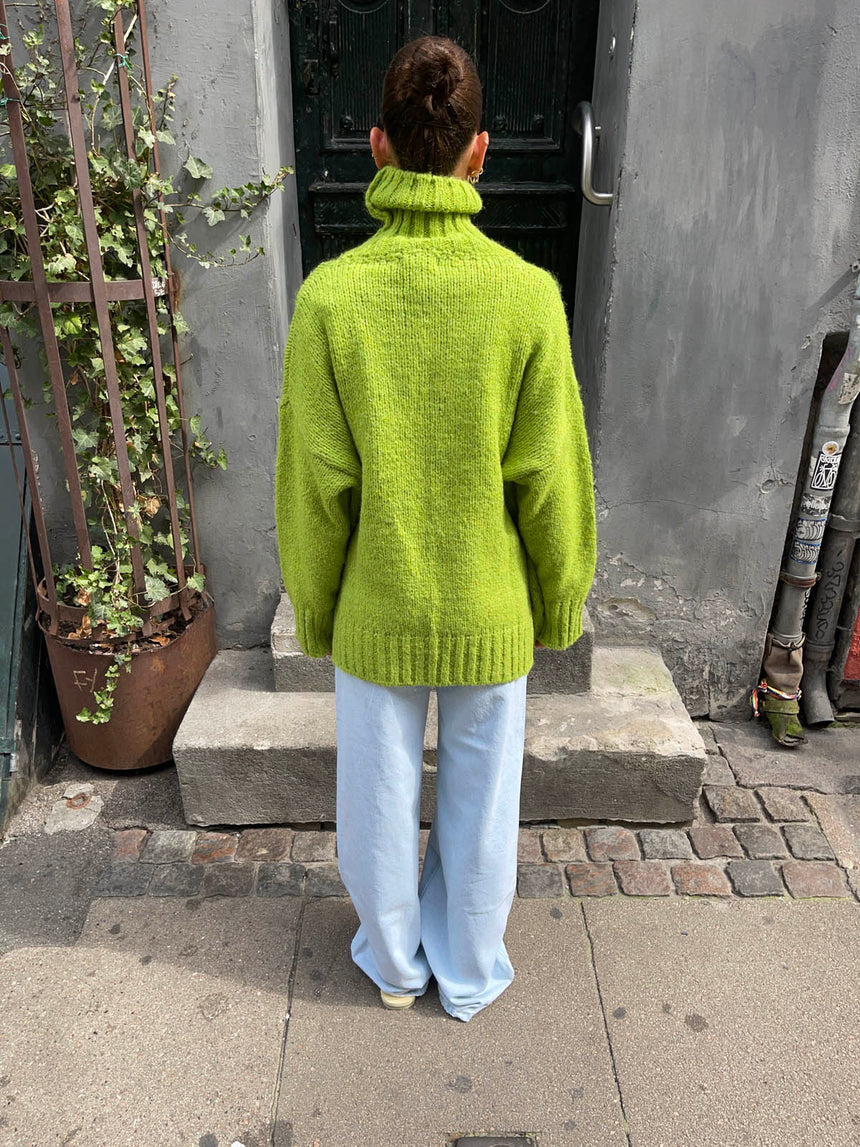 Valdamara oversized turtleneck – Lime Green
