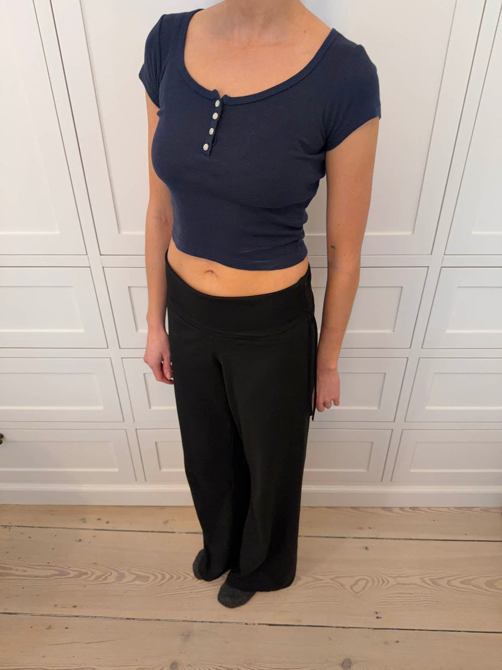 Lilian T-shirt with Buttons - Navy