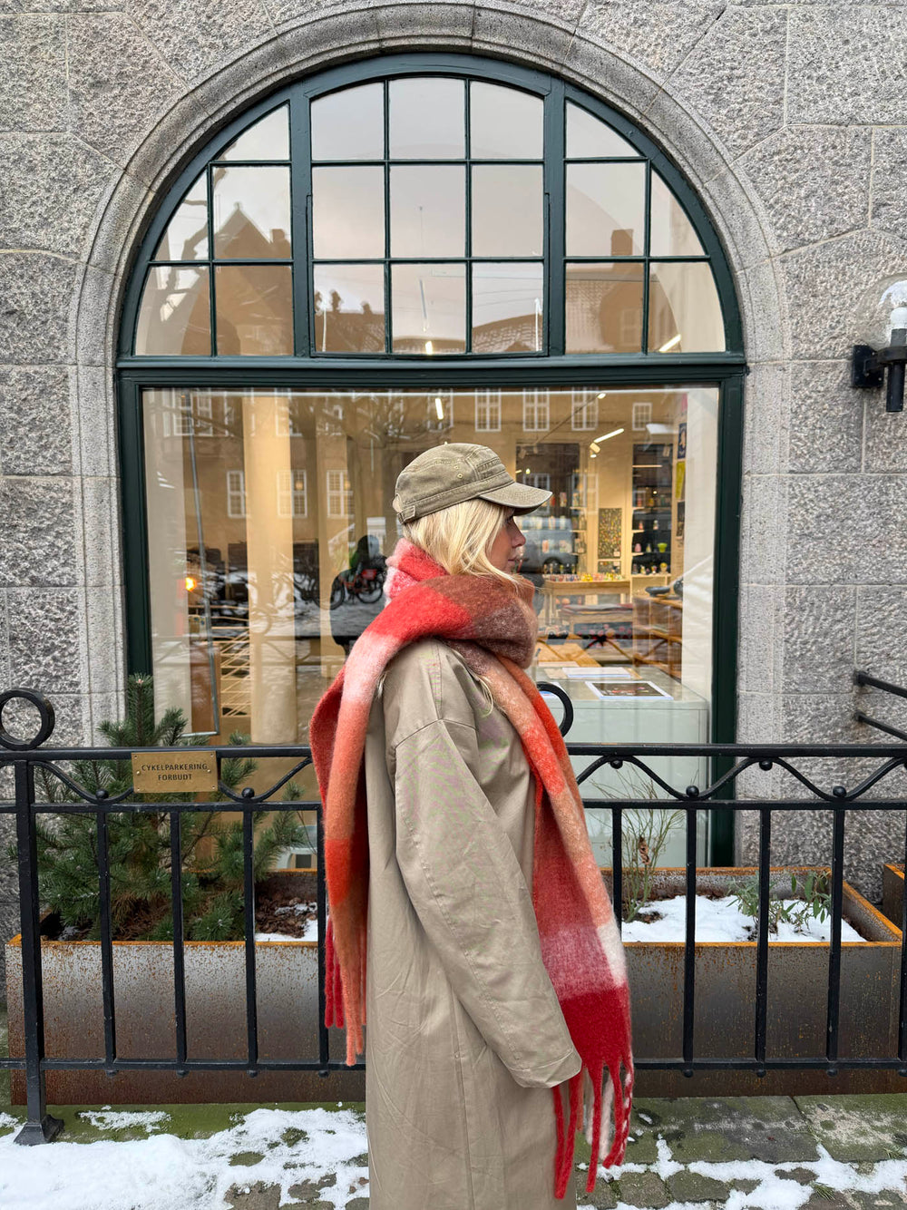 Gale scarf - Red/brown/white