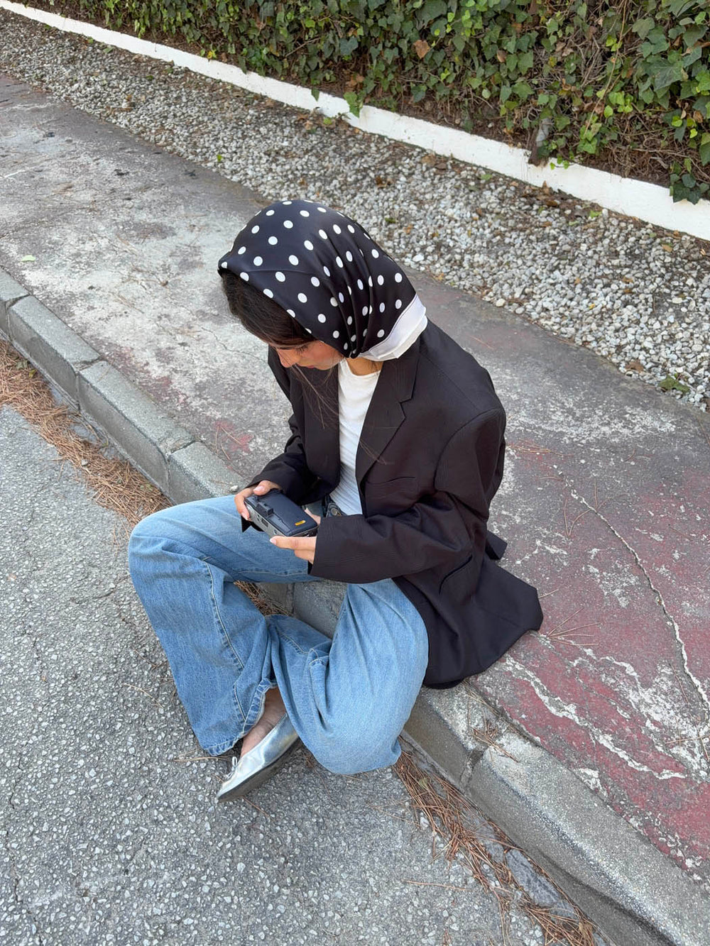 Scarf with polka dots – Black/white