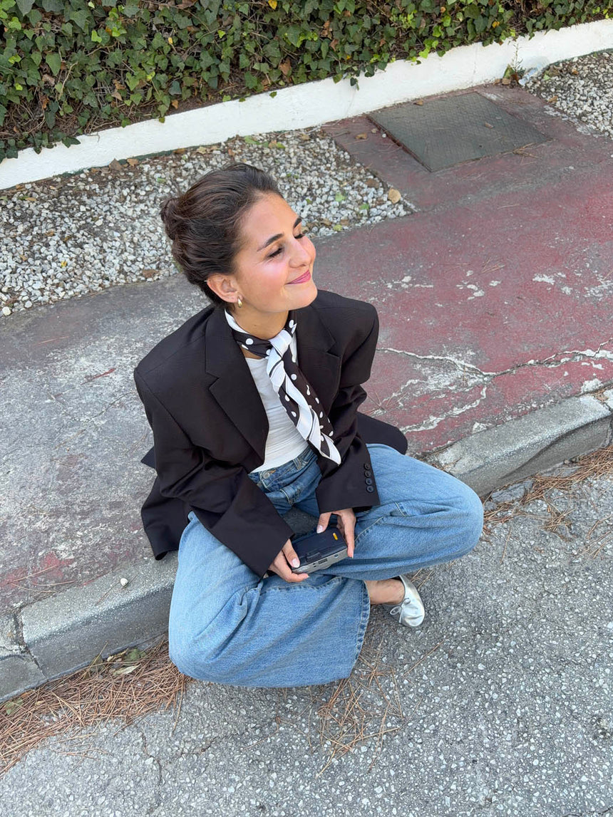 Scarf with polka dots – Black/white