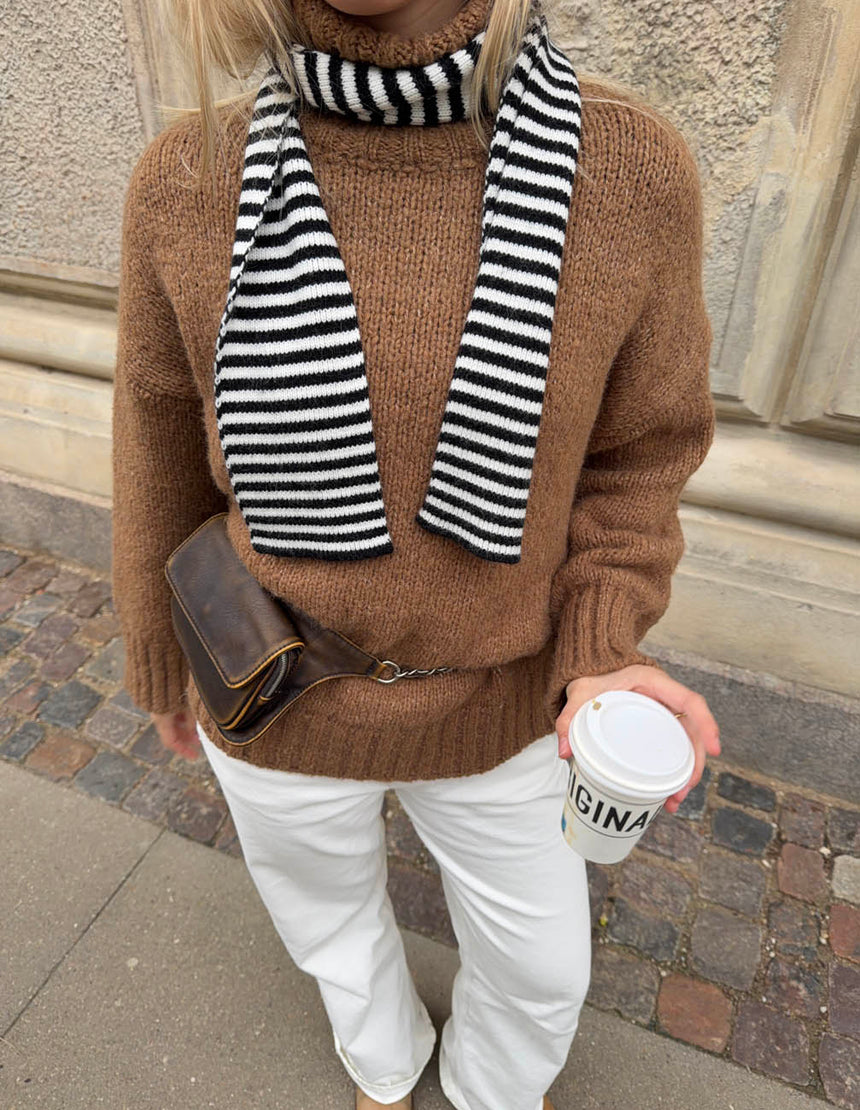 Suba scarf with stripes - Black/white