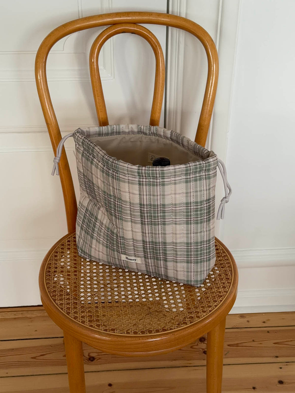 Honey toiletry bag with checks - Beige/green