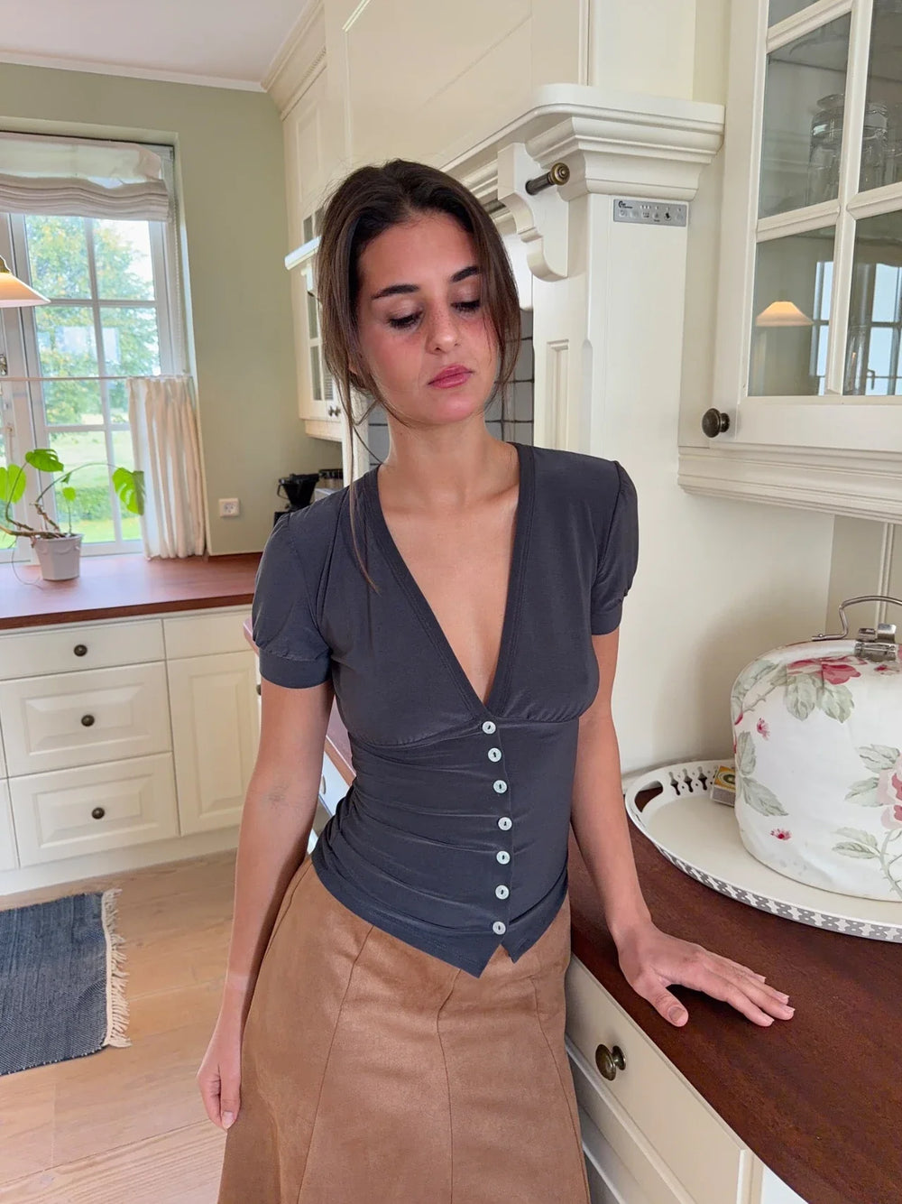Abby top with buttons - Grey