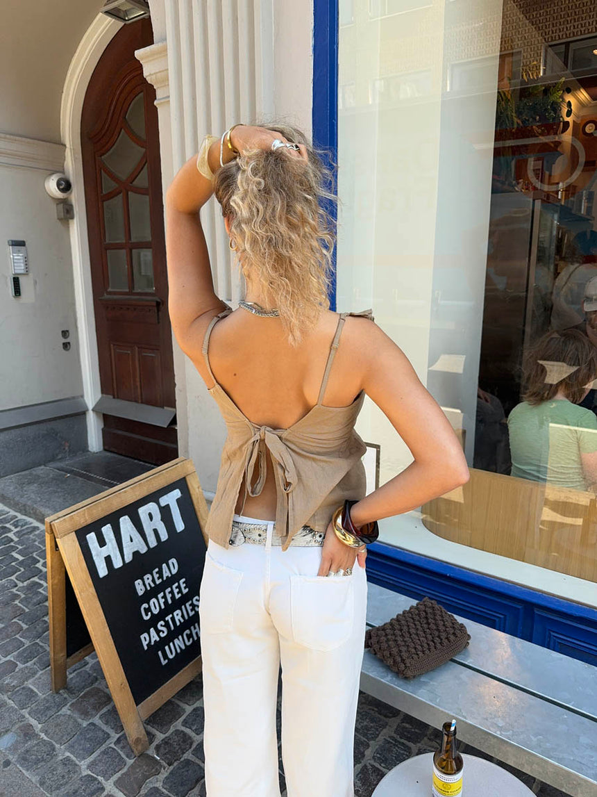 Noor top in linen blend – Dark beige