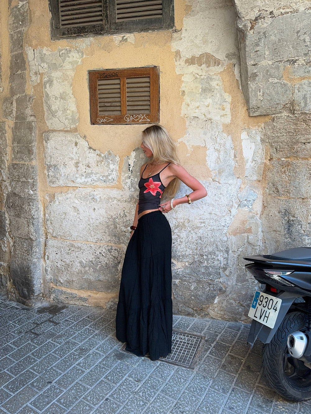 Rania top with flowers - Black/red