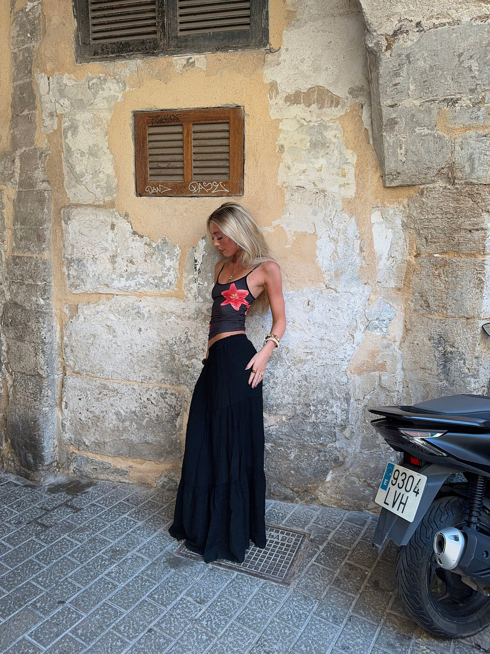 Rania top with flowers - Black/red