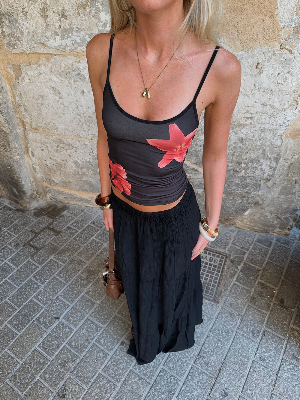 Rania top with flowers - Black/red