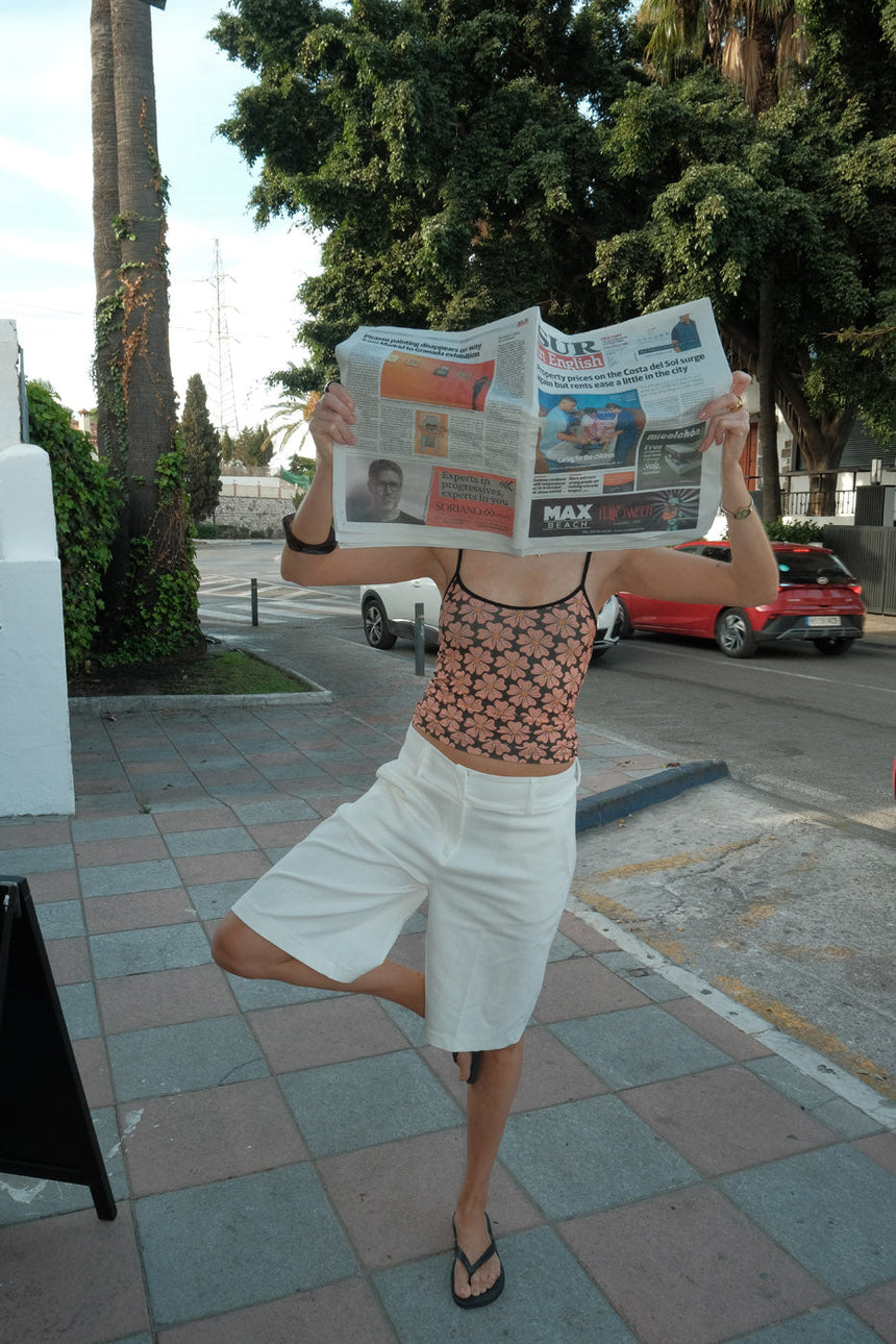 Rania top with flowers – black/orange