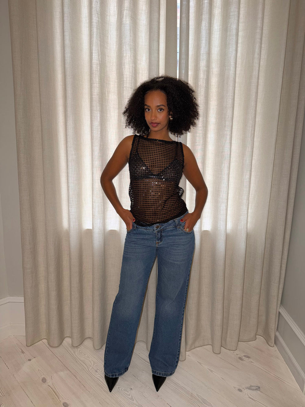 Isobel top with sequins - Black