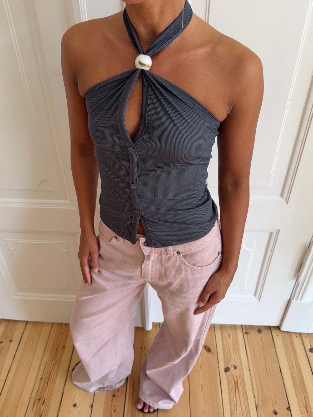 Loulou top with pearl detail - Grey